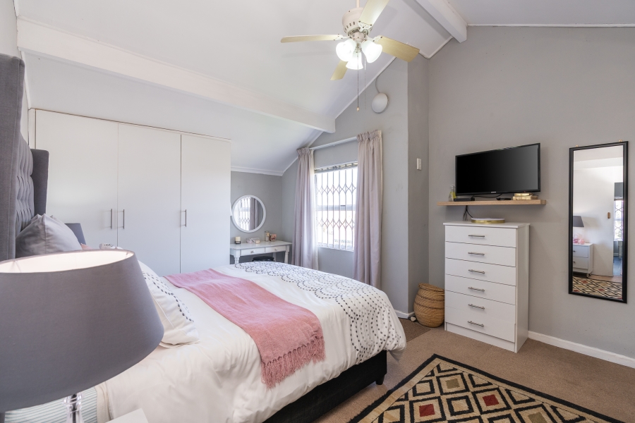 4 Bedroom Property for Sale in Thornton Western Cape